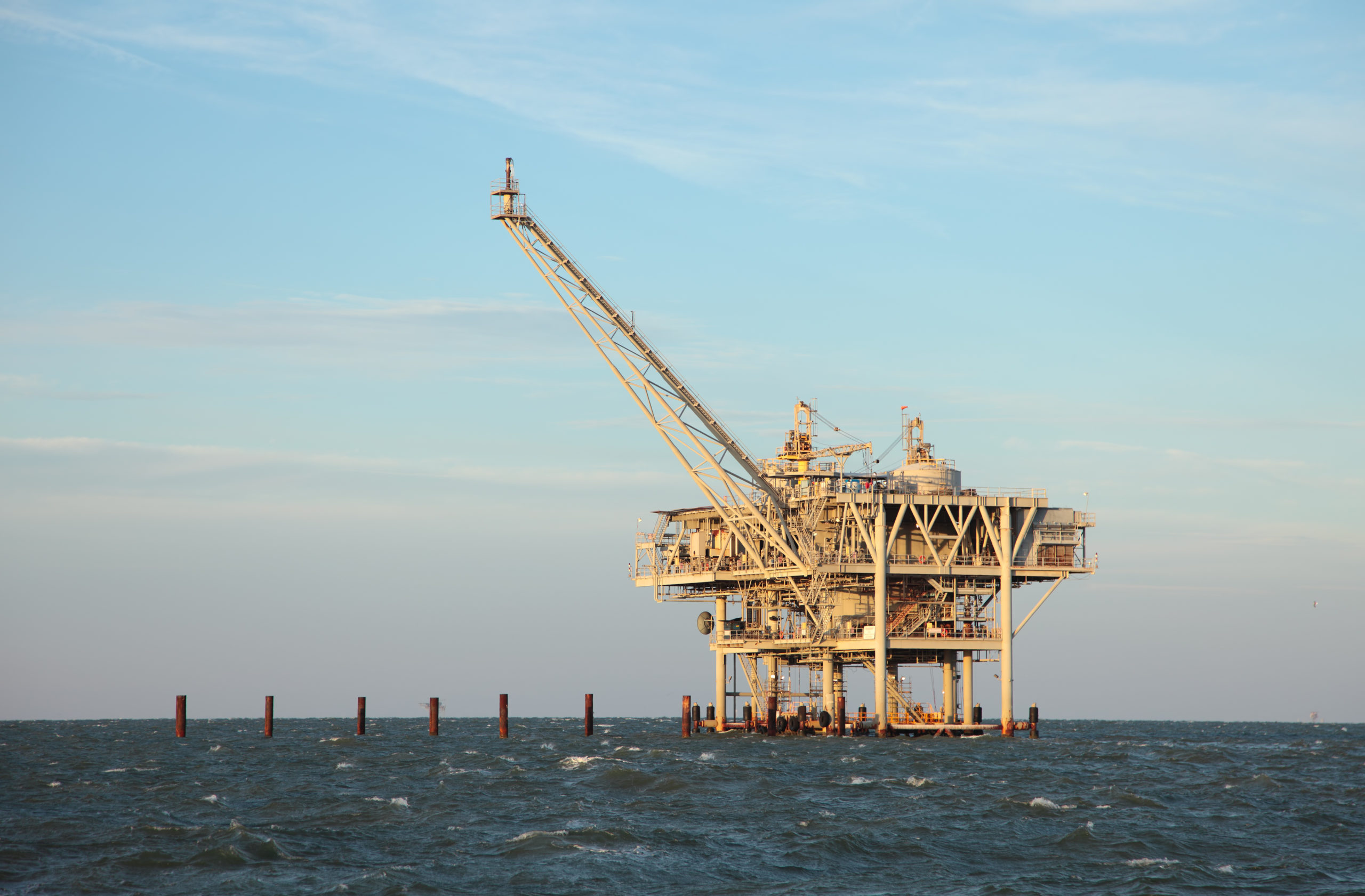 offshore-oil-rig-safety-5-tips-to-keep-your-workers-safe